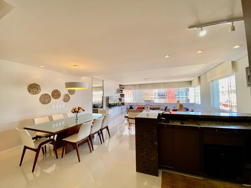 Com 3 dormitórios e Vista Mar: 19ª foto da galeria de imagens do imóvel