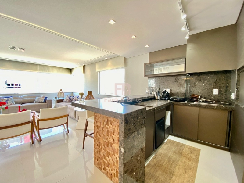 Com 3 dormitórios e Vista Mar: 16ª foto da galeria de imagens do imóvel