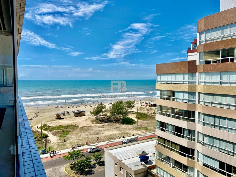 Com 3 dormitórios e Vista Mar: 1ª foto da galeria de imagens do imóvel