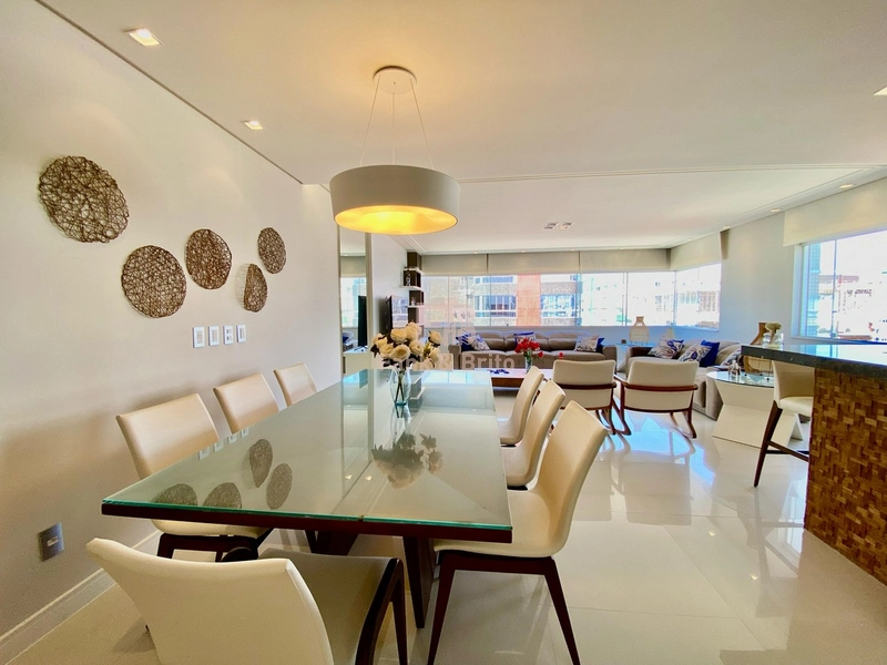 Com 3 dormitórios e Vista Mar: 20ª foto da galeria de imagens do imóvel