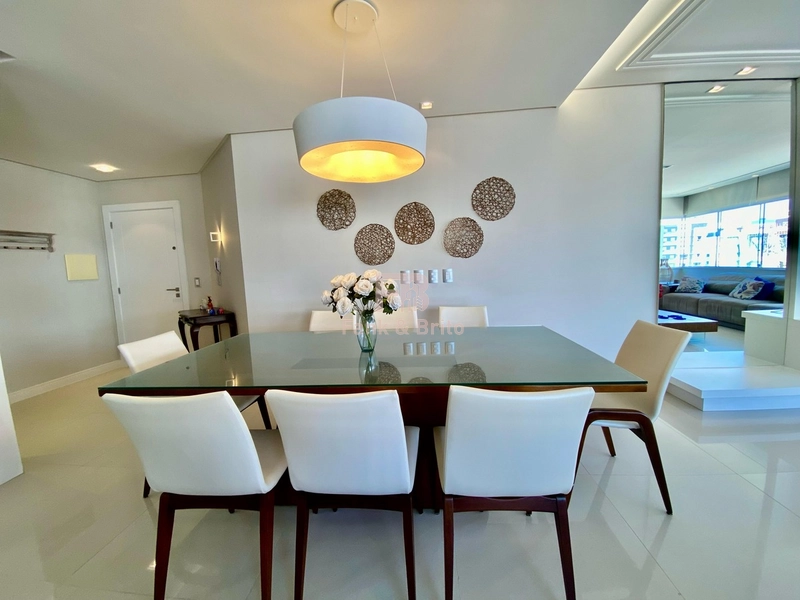 Com 3 dormitórios e Vista Mar: 21ª foto da galeria de imagens do imóvel