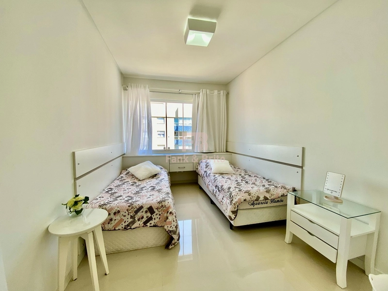 Com 3 dormitórios e Vista Mar: 29ª foto da galeria de imagens do imóvel