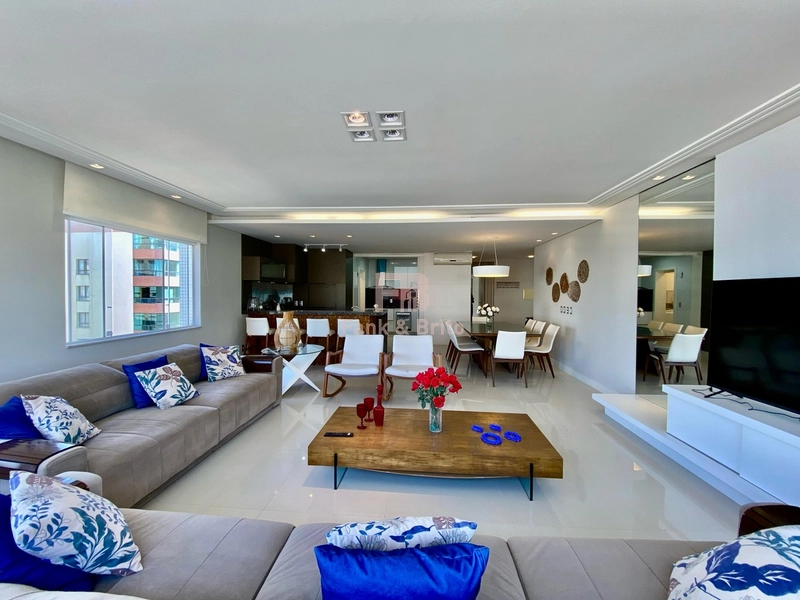 Com 3 dormitórios e Vista Mar: 7ª foto da galeria de imagens do imóvel