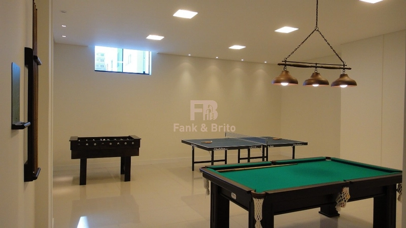 CASA SUSPENSA, DE FRENTE PARA LINDA PRAÇA!: 11ª foto da galeria de imagens do imóvel