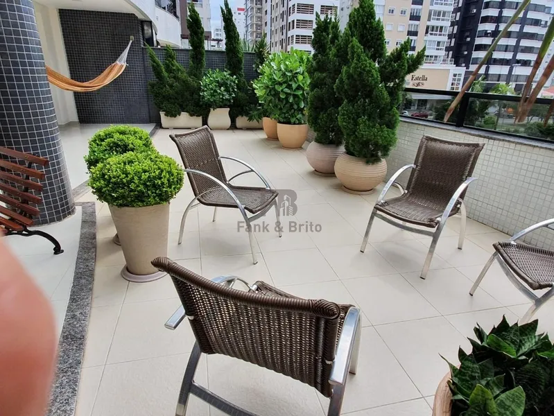 CASA SUSPENSA, DE FRENTE PARA LINDA PRAÇA!: 34ª foto da galeria de imagens do imóvel