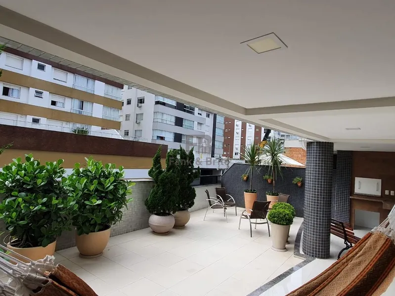 CASA SUSPENSA, DE FRENTE PARA LINDA PRAÇA!: 32ª foto da galeria de imagens do imóvel