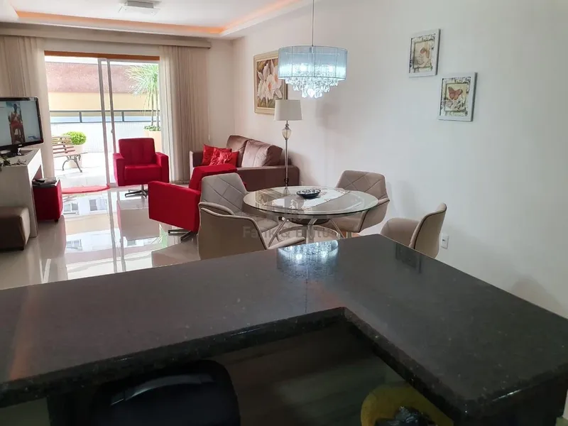 CASA SUSPENSA, DE FRENTE PARA LINDA PRAÇA!: 18ª foto da galeria de imagens do imóvel