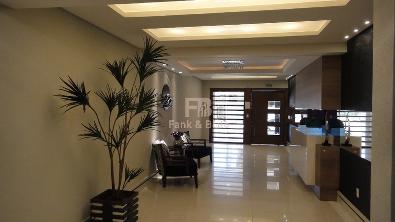 CASA SUSPENSA, DE FRENTE PARA LINDA PRAÇA!: 1ª foto da galeria de imagens do imóvel