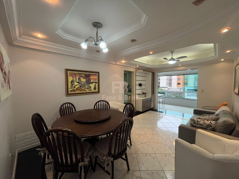 JUNTO A PRAÇA FLAVIO BOIANOVISK! SACADA DE FRENTE COM CHURRASQUEIRA: 7ª foto da galeria de imagens do imóvel