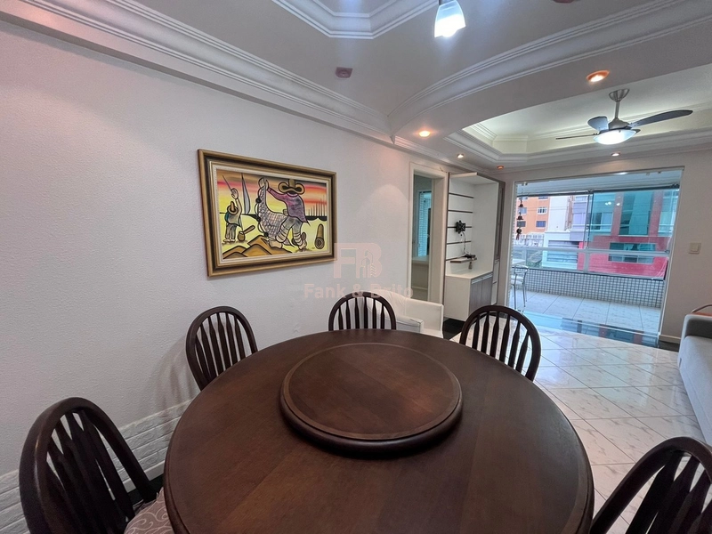 JUNTO A PRAÇA FLAVIO BOIANOVISK! SACADA DE FRENTE COM CHURRASQUEIRA: 8ª foto da galeria de imagens do imóvel