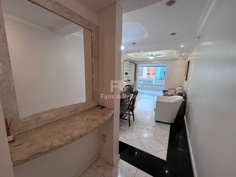 JUNTO A PRAÇA FLAVIO BOIANOVISK! SACADA DE FRENTE COM CHURRASQUEIRA: 15ª foto da galeria de imagens do imóvel