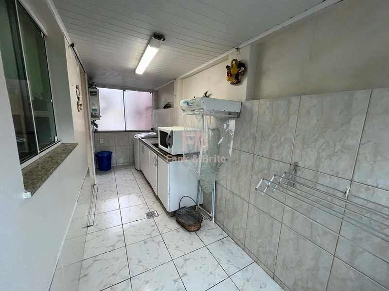 JUNTO A PRAÇA FLAVIO BOIANOVISK! SACADA DE FRENTE COM CHURRASQUEIRA: 14ª foto da galeria de imagens do imóvel