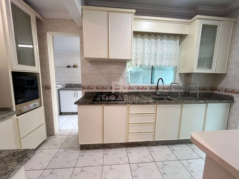 JUNTO A PRAÇA FLAVIO BOIANOVISK! SACADA DE FRENTE COM CHURRASQUEIRA: 10ª foto da galeria de imagens do imóvel