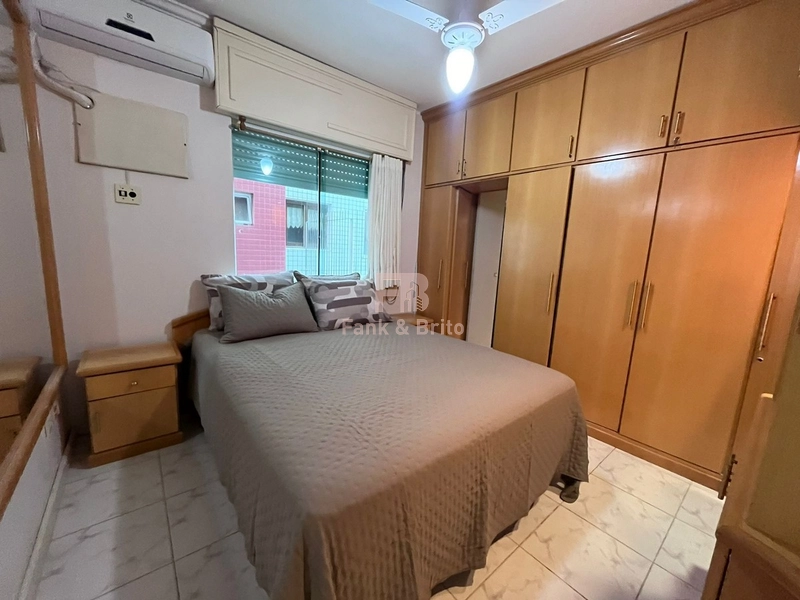 JUNTO A PRAÇA FLAVIO BOIANOVISK! SACADA DE FRENTE COM CHURRASQUEIRA: 16ª foto da galeria de imagens do imóvel