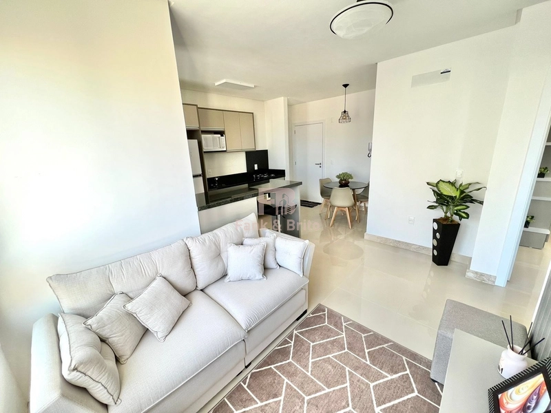 LOCALIZADO JUNTO A PRAÇA ISRAELITA, APENAS 2 QUADRAS DO MAR!: 1ª foto da galeria de imagens do imóvel