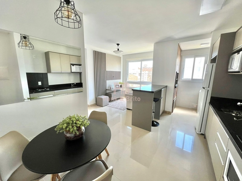 LOCALIZADO JUNTO A PRAÇA ISRAELITA, APENAS 2 QUADRAS DO MAR!: 5ª foto da galeria de imagens do imóvel