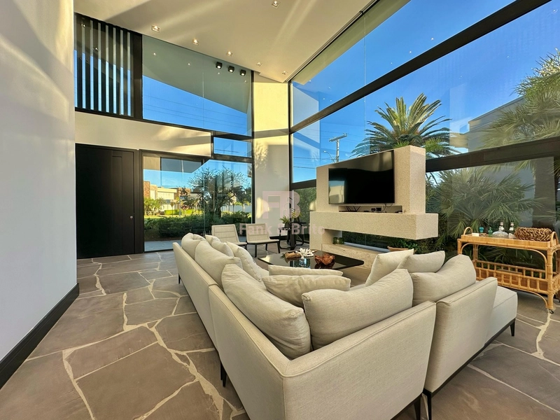 Casa espetacular à venda no Condomínio Enseada lagos em Xangri-lá;: 3ª foto da galeria de imagens do imóvel