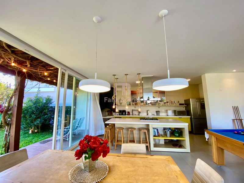 Casa de Condomínio com 4 Quartos e 6 banheiros à Venda.: 34ª foto da galeria de imagens do imóvel