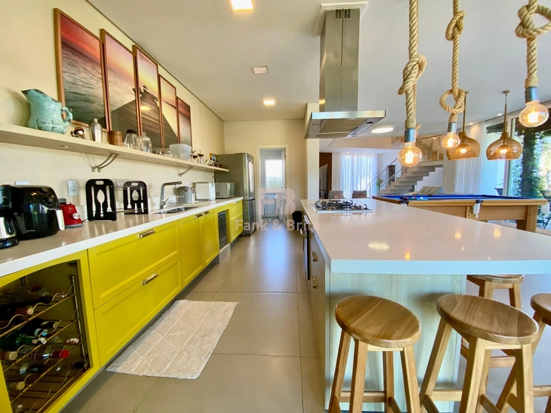 Casa de Condomínio com 4 Quartos e 6 banheiros à Venda.: 24ª foto da galeria de imagens do imóvel