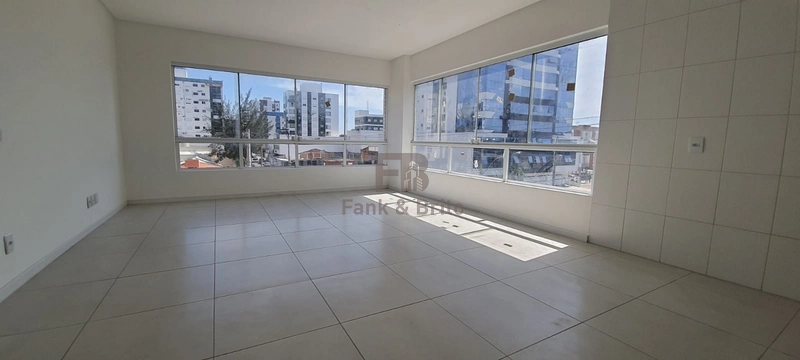 APARTAMENTO DE FRENTE PARA AVENIDA CENTRAL COM VISTA LIBERADA: 2ª foto da galeria de imagens do imóvel
