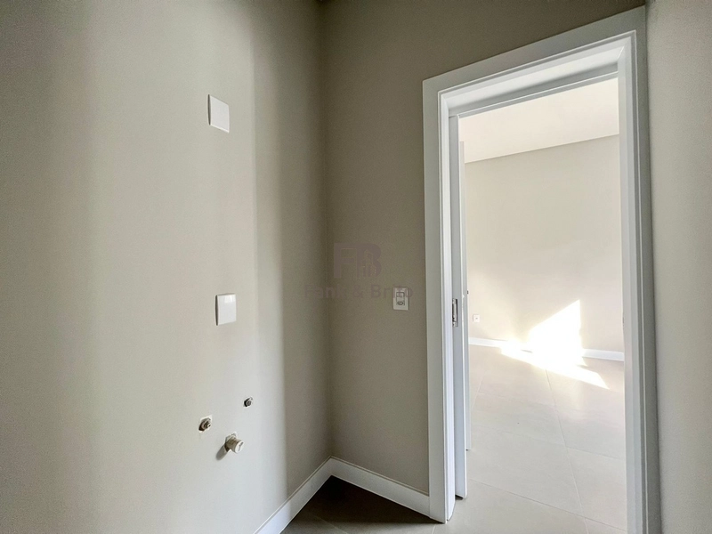 VENDO CASA NO BAIRRO GIRASSOL EM CAPÃO DA CANOA: 9ª foto da galeria de imagens do imóvel