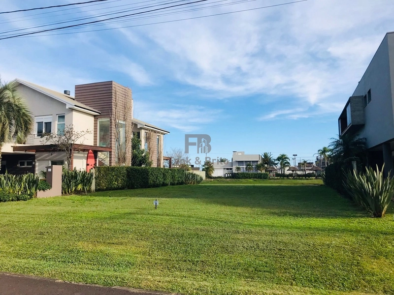 RARIDADE NO ENSEADA LAGOS DE XANGRI-LÁ: 4ª foto da galeria de imagens do imóvel