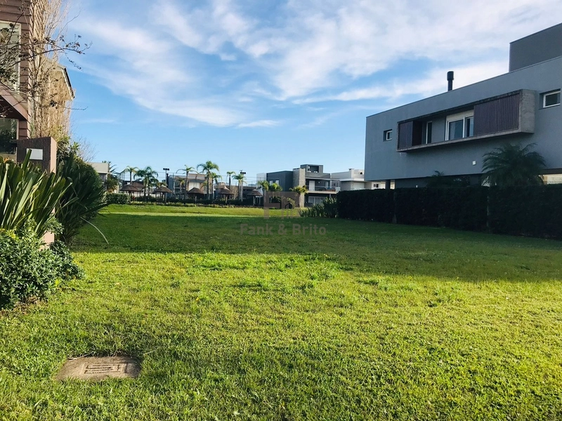 RARIDADE NO ENSEADA LAGOS DE XANGRI-LÁ: 2ª foto da galeria de imagens do imóvel