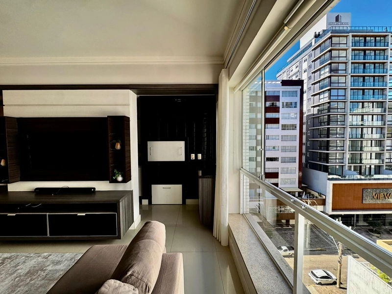 ESQUINA COM A PRAÇA TIARAJU, AO LADO DA UBIRAJARA: 3ª foto da galeria de imagens do imóvel