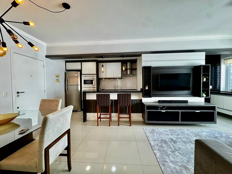 ESQUINA COM A PRAÇA TIARAJU, AO LADO DA UBIRAJARA: 11ª foto da galeria de imagens do imóvel