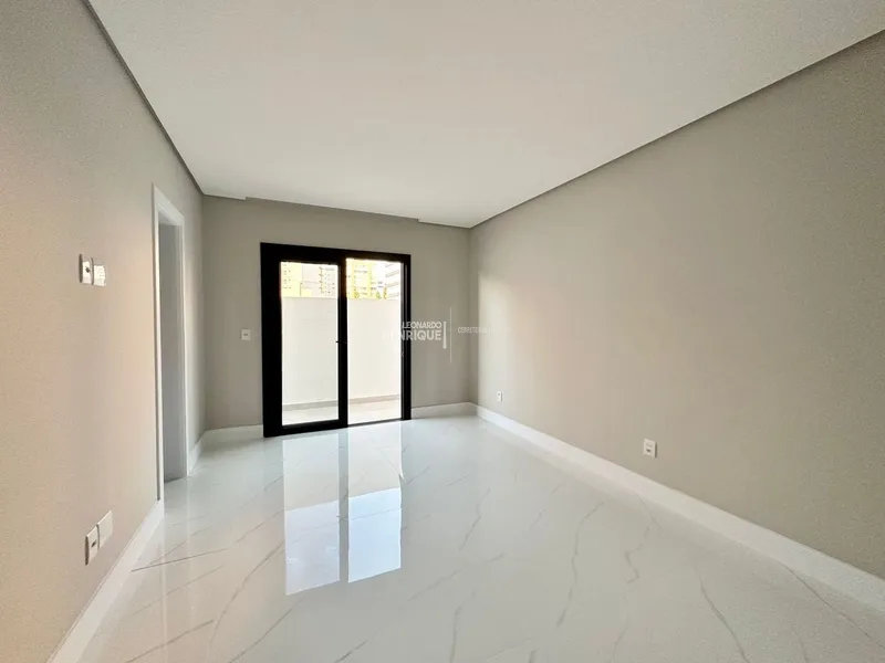 MANSÃO NEOCLÁSSICA À VENDA: 46ª foto da galeria de imagens do imóvel