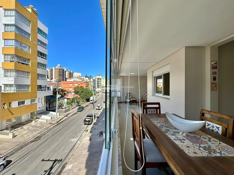 APARTAMENTO À VENDA COM  SACADÃO DE FRENTE: 1ª foto da galeria de imagens do imóvel