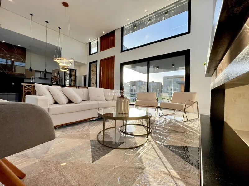 Casa em condomínio com 4 Suítes: 5ª foto da galeria de imagens do imóvel