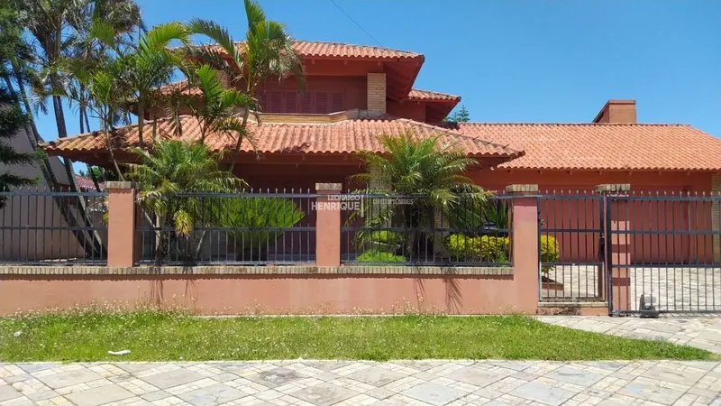 BELÍSSIMA MANSÃO EM BAIRRO NOBRE: 1ª foto da galeria de imagens do imóvel