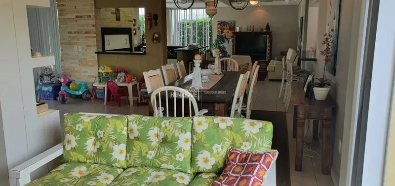 Sobrado com cinco suítes em condomínio fechado!!: 22ª foto da galeria de imagens do imóvel