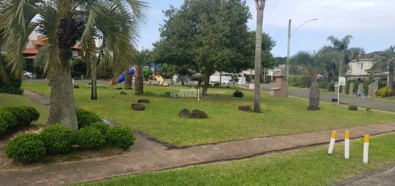 Sobrado com cinco suítes em condomínio fechado!!: 1ª foto da galeria de imagens do imóvel