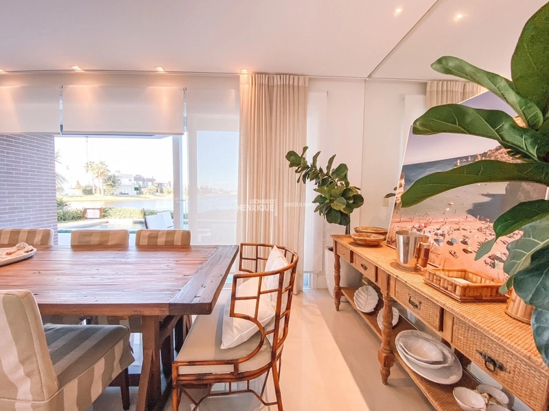 Sobrado com 05 suítes na beira do lago no ENSEADA: 44ª foto da galeria de imagens do imóvel