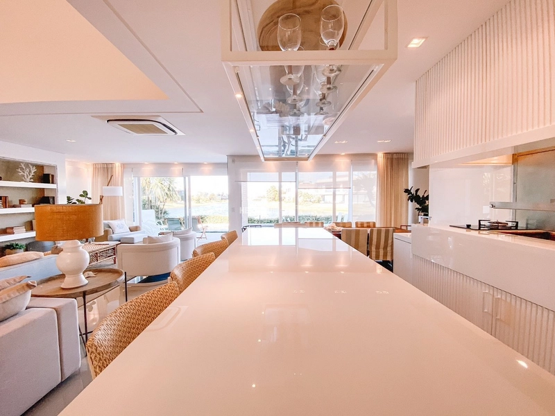 Sobrado com 05 suítes na beira do lago no ENSEADA: 8ª foto da galeria de imagens do imóvel