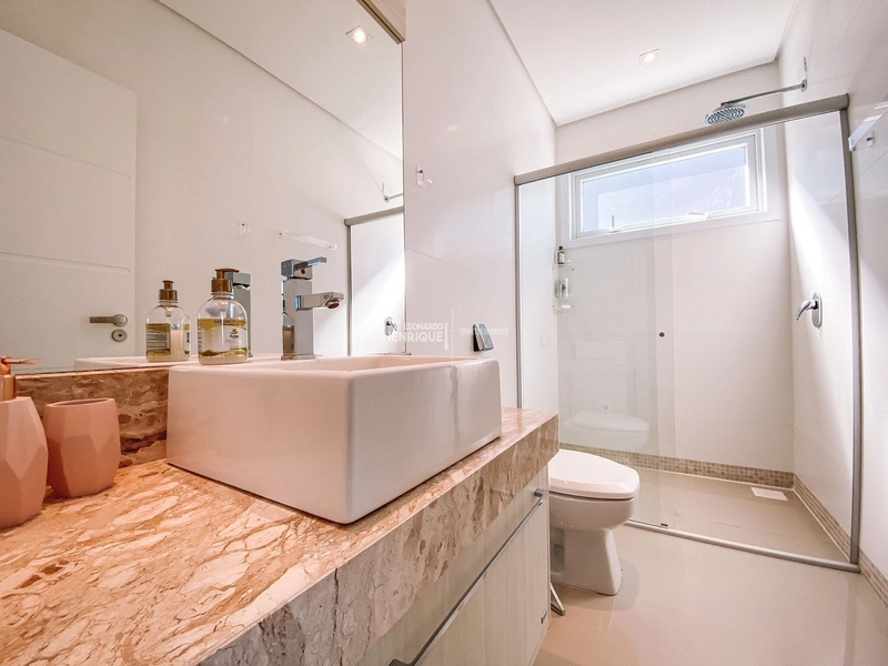 Sobrado com 05 suítes na beira do lago no ENSEADA: 79ª foto da galeria de imagens do imóvel