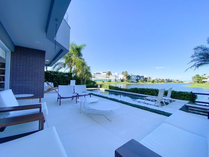 Sobrado com 05 suítes na beira do lago no ENSEADA: 17ª foto da galeria de imagens do imóvel