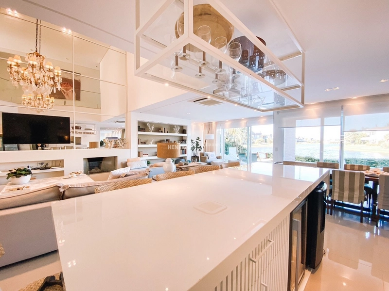 Sobrado com 05 suítes na beira do lago no ENSEADA: 34ª foto da galeria de imagens do imóvel