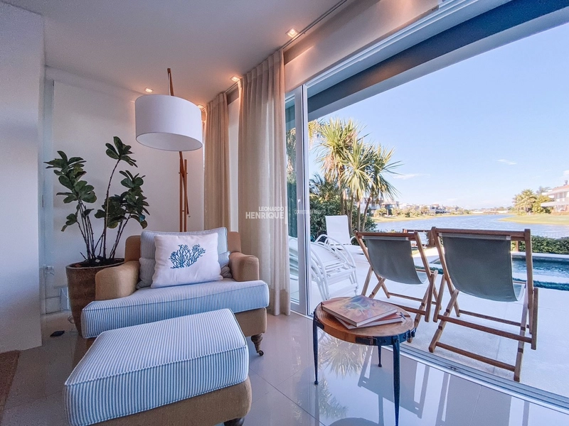 Sobrado com 05 suítes na beira do lago no ENSEADA: 9ª foto da galeria de imagens do imóvel