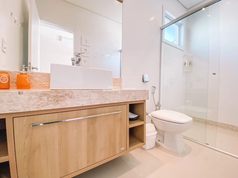 Sobrado com 05 suítes na beira do lago no ENSEADA: 78ª foto da galeria de imagens do imóvel