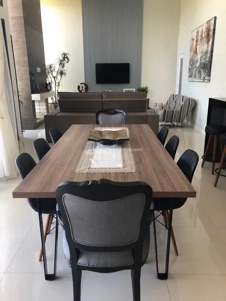 Casa no condomínio Las Palmas: 4ª foto da galeria de imagens do imóvel