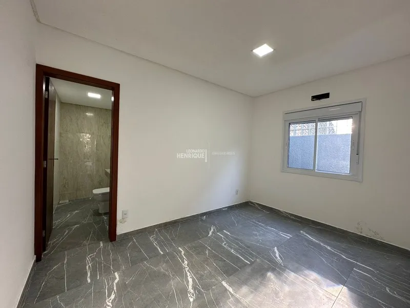 CASA PERTINHO DO MAR À VENDA!!!: 9ª foto da galeria de imagens do imóvel