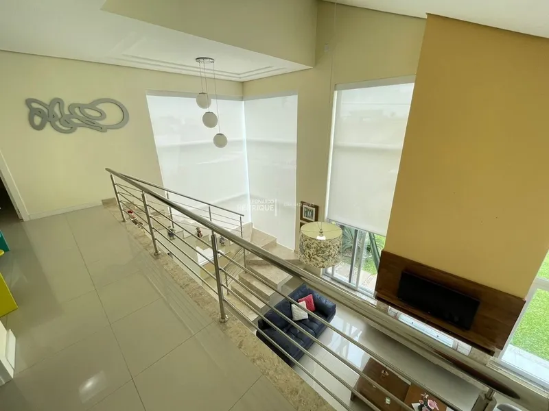 Belíssimo sobrado 4 suítes em condomínio fechado: 3ª foto da galeria de imagens do imóvel