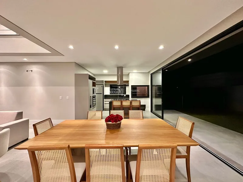 EXCELENTE SOBRADO PRÓXIMO AO CLUBE: 28ª foto da galeria de imagens do imóvel