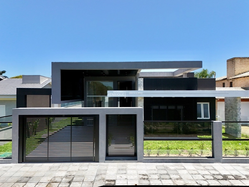 Casa com padrão AA, localização privilegiada em Atlântida.: 12ª foto da galeria de imagens do imóvel