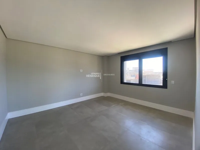 Sobrado de esquina com melhor orientação solar: 4ª foto da galeria de imagens do imóvel