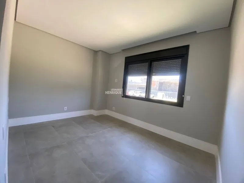 Sobrado de esquina com melhor orientação solar: 9ª foto da galeria de imagens do imóvel