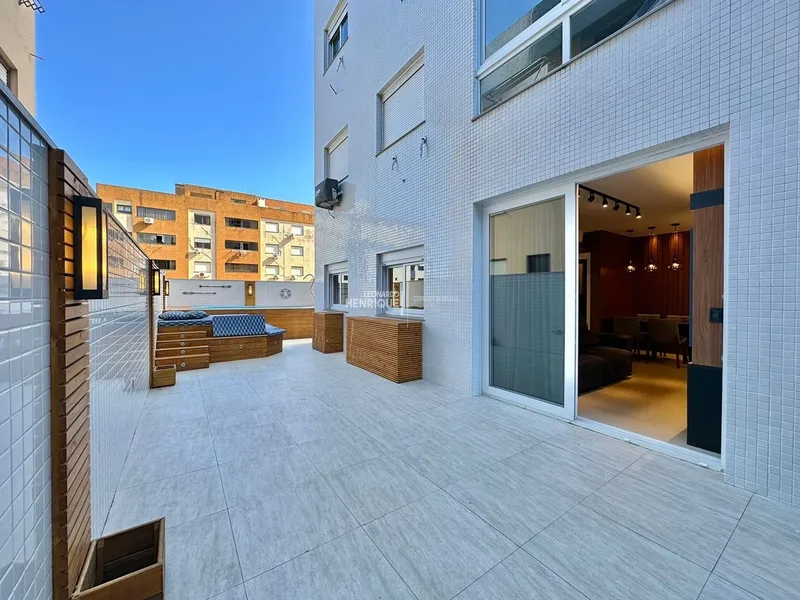 lindo apartamento mobiliado de decorado no centro de capão da canoa: 2ª foto da galeria de imagens do imóvel